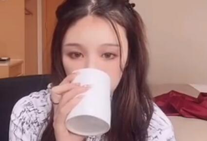 网红罗小猫猫子患上抑郁症，喝农药离世！某些网友的做法太无情休闲区蓝鸢梦想 - Www.slyday.coM