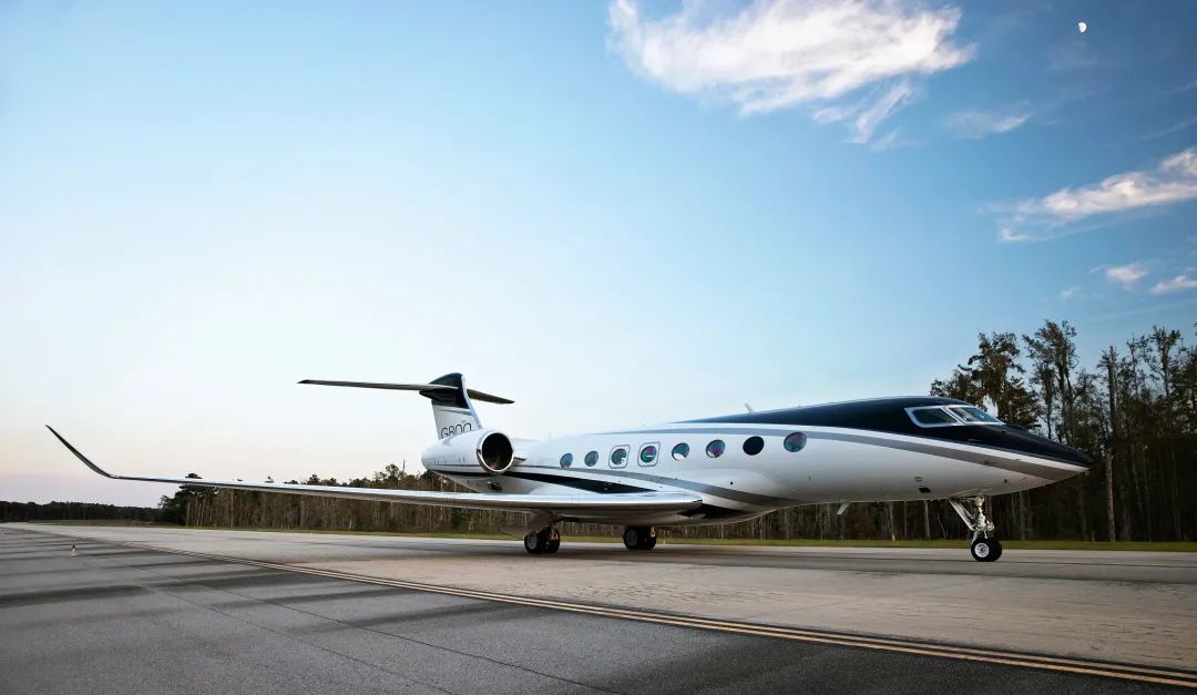 湾流g800湾流公务机g800将取代g650er, 使用全新引擎.以0.