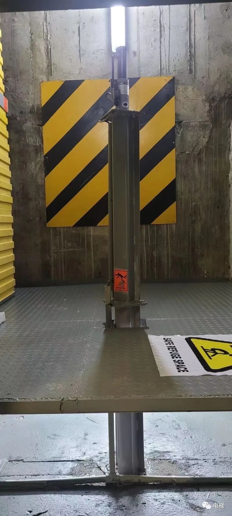 第一次见电梯底坑这样搞可以吗