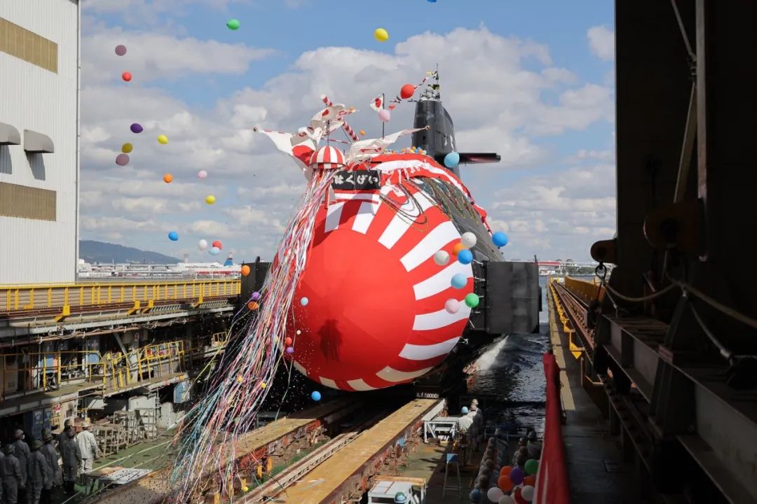 ▲“白鲸”号潜艇下水仪式现场（日本防卫省网站）