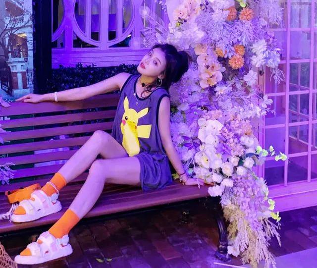 女网红直播间喝药轻生，被网友质疑炒作，抢救无效身亡休闲区蓝鸢梦想 - Www.slyday.coM