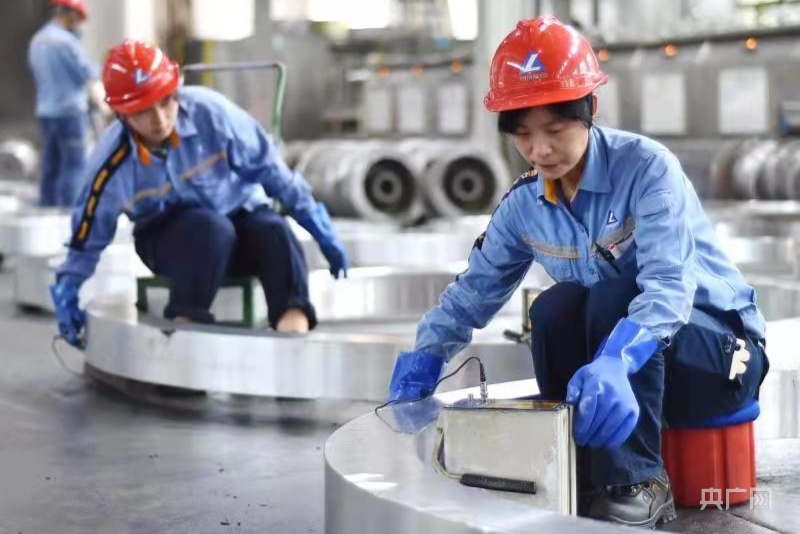 “神舟十三号” 飞天逐梦 “西南铝造”绽放太空休闲区蓝鸢梦想 - Www.slyday.coM