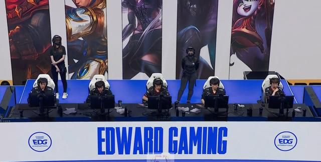 EDG突然RNG附体上演离谱BP!T1反拿小组第一晋级休闲区蓝鸢梦想 - Www.slyday.coM