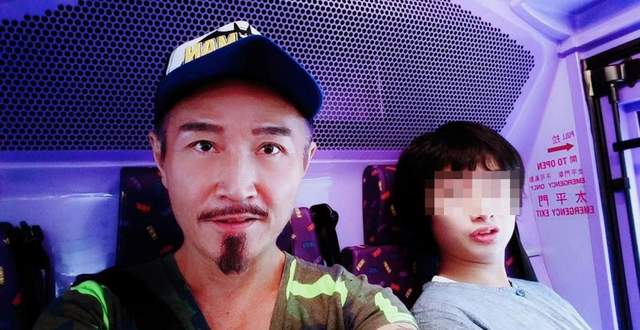 男星爆料21岁儿子在学校被打,严重致脚趾骨折!愤怒称要追究到底休闲区蓝鸢梦想 - Www.slyday.coM 男星爆料21岁儿子在学校被打,严重致脚趾骨折!愤怒称要追究到底休闲区蓝鸢梦想 - Www.slyday.coM