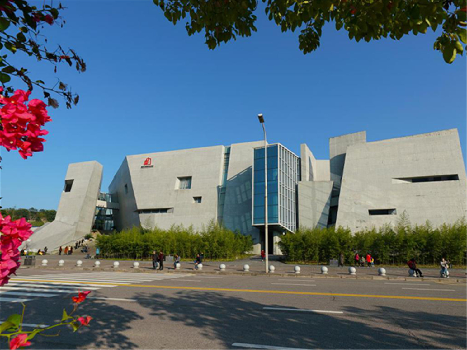 重庆市内的交通枢纽中心距离主城228公里万州的实力有多强