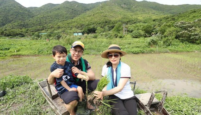 郭晶晶40岁生日,霍启刚公开生日餐,甜蜜表白:祝你永远18岁