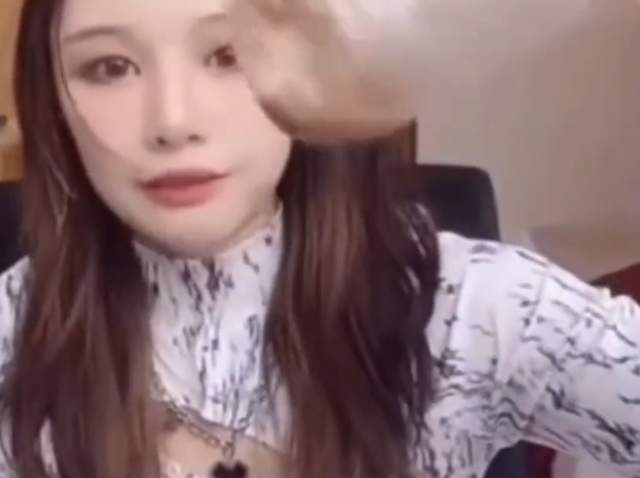 网红猫猫子直播自杀的原因揪心!因网友怂恿才逞强喝下农药休闲区蓝鸢梦想 - Www.slyday.coM 网红猫猫子直播自杀的原因揪心!因网友怂恿才逞强喝下农药休闲区蓝鸢梦想 - Www.slyday.coM