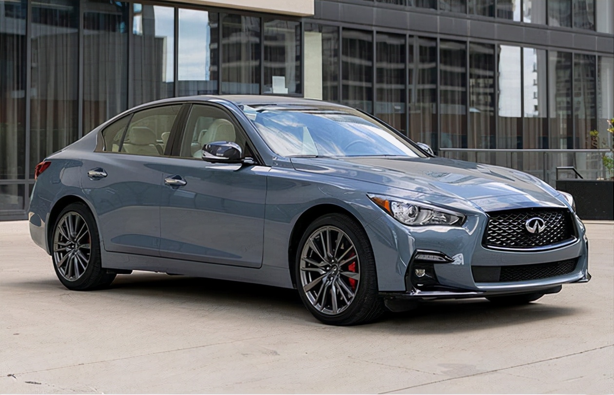 折合人民币在27万-37万,作为一款年度改款车型,新款英菲尼迪q50整体的