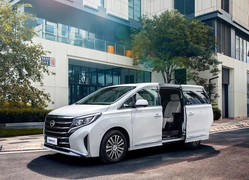 买车选产品力or品牌？广汽传祺M8对比广汽丰田赛那