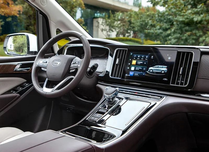 买车选产品力or品牌？广汽传祺M8对比广汽丰田赛那