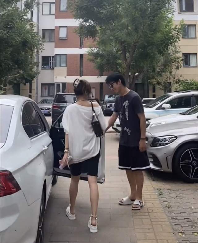 网红猫猫子直播自杀的原因揪心!因网友怂恿才逞强喝下农药休闲区蓝鸢梦想 - Www.slyday.coM 网红猫猫子直播自杀的原因揪心!因网友怂恿才逞强喝下农药休闲区蓝鸢梦想 - Www.slyday.coM