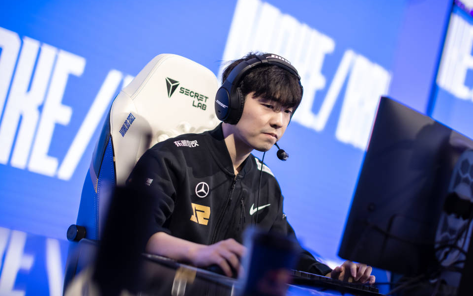 Cryin妖姬失误葬送好局！RNG不敌FNC，拿到小组赛首败休闲区蓝鸢梦想 - Www.slyday.coM