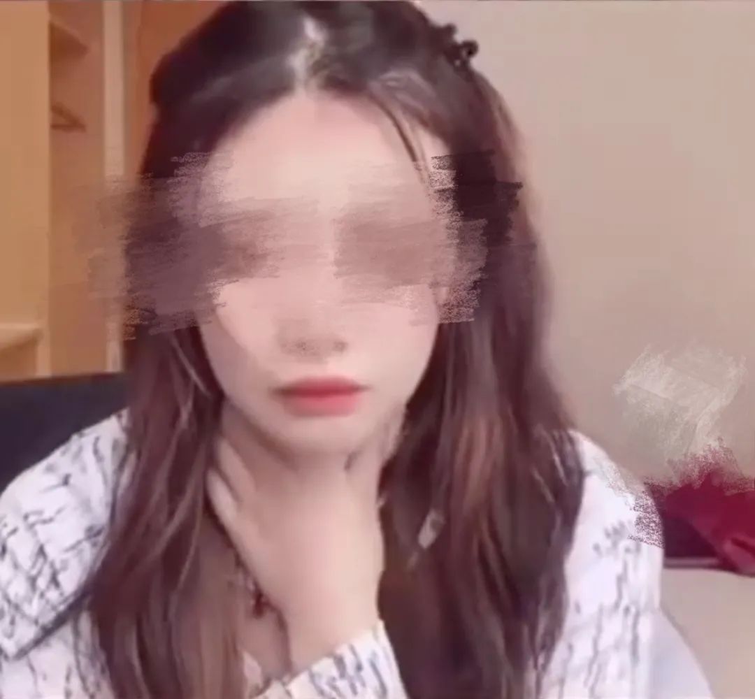 网红直播喝农药身亡，网友起哄“快喝吧”被封号休闲区蓝鸢梦想 - Www.slyday.coM