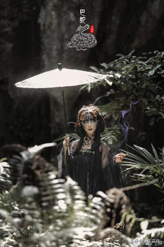 一人一生活嘉玲仿妆扮成各种角色走进山海经的奇妙世界