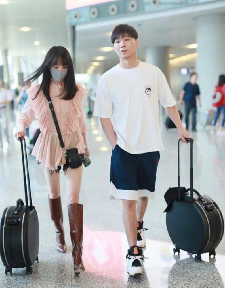 官方回应|张恒|郑爽|经纪人_新浪新闻