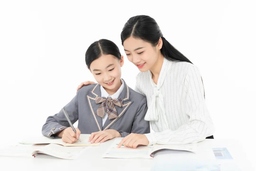 一些k12学校老师上门给孩子提供学科辅导服务.