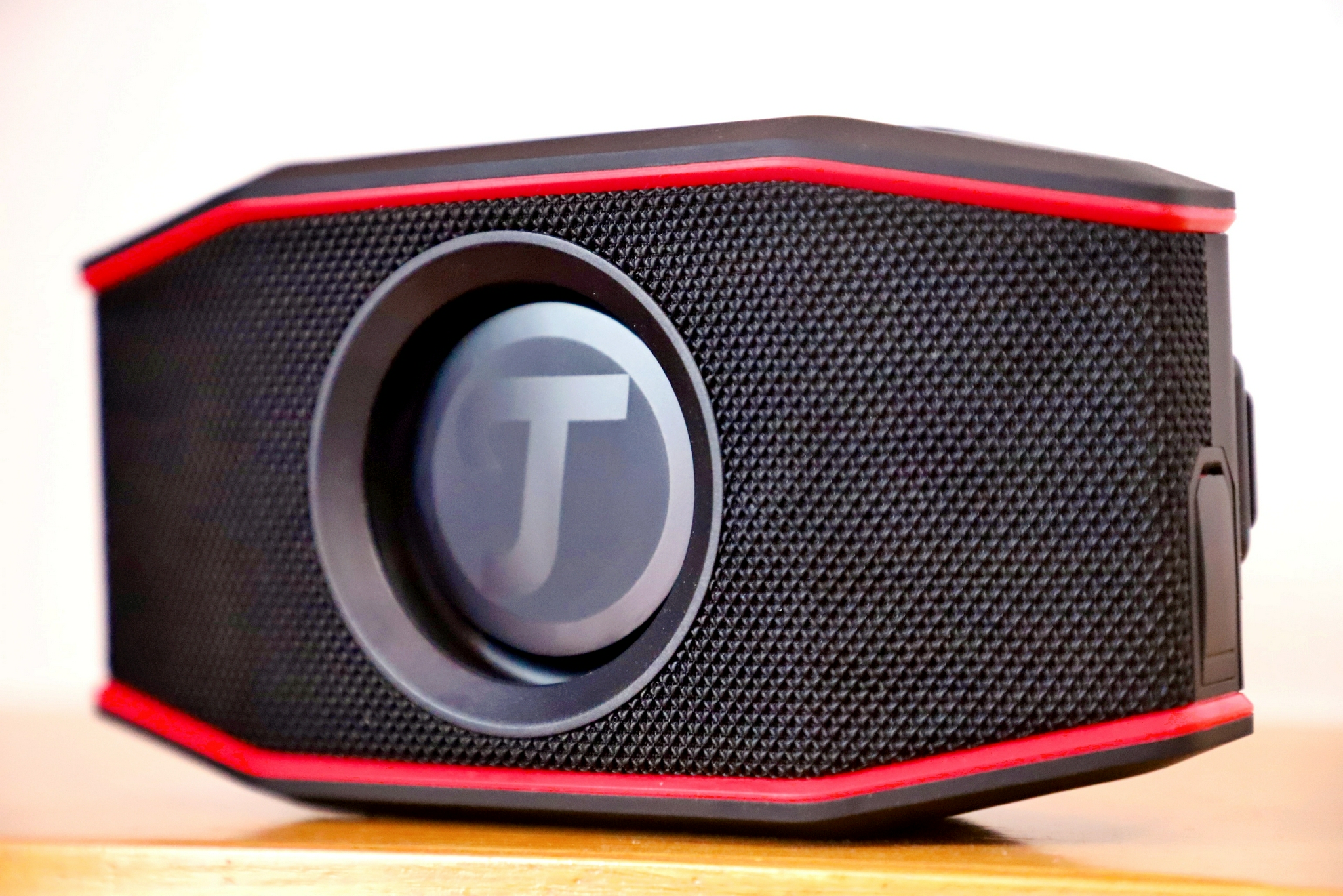 hifi音质发烧级享受德斐尔小魔盒蓝牙音箱值得一探究竟