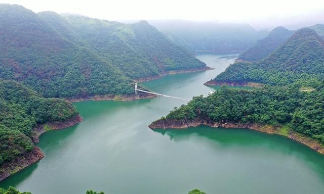 浙东大峡谷大松溪清水溪浑水溪三溪汇流