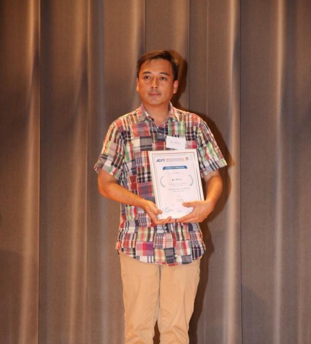 外闯后的鲁文杰,尽管没有脍炙人口的角色,但主力舞台剧领域也算小有