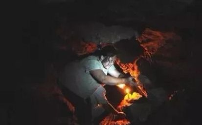 “女愚公”邓迎香:为了爱情远嫁深山,历经13年亲手凿出216米隧道休闲区蓝鸢梦想 - Www.slyday.coM “女愚公”邓迎香:为了爱情远嫁深山,历经13年亲手凿出216米隧道休闲区蓝鸢梦想 - Www.slyday.coM