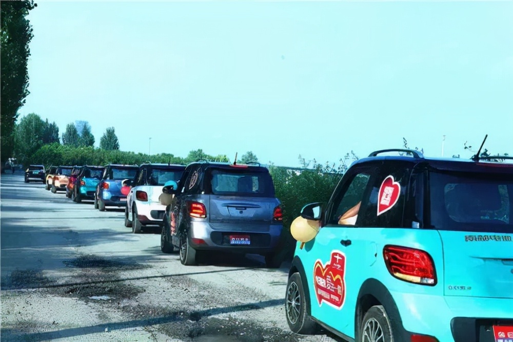 新能源汽车下乡三年行动计划实施延长补贴和充电难题成重点