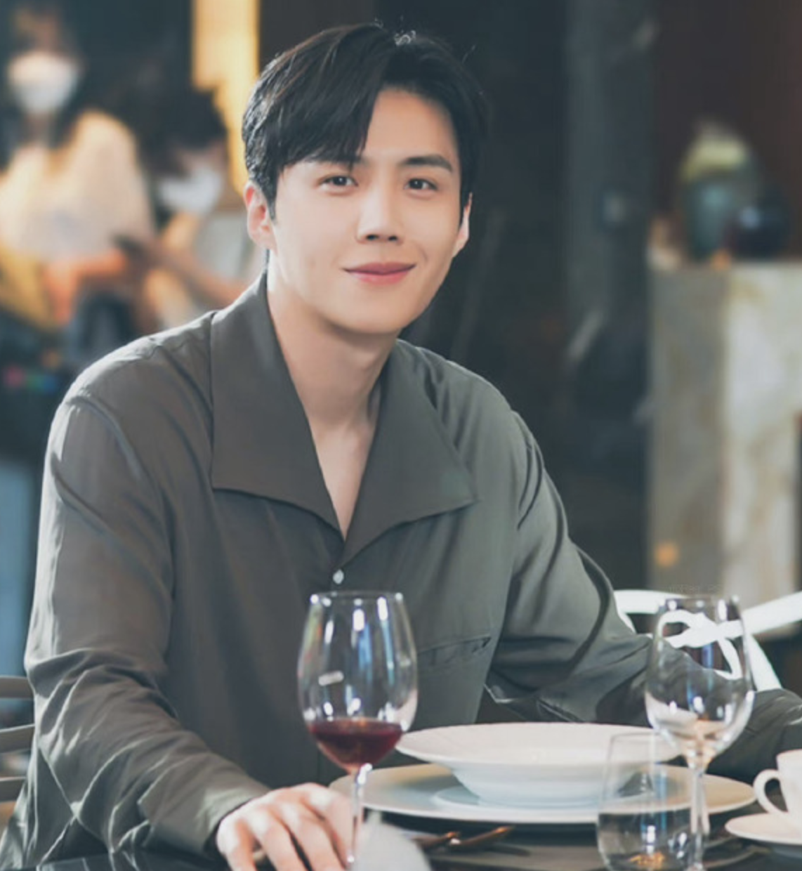 金宣虎多个代言被撤,被前女友曝光丑闻,信息量太大