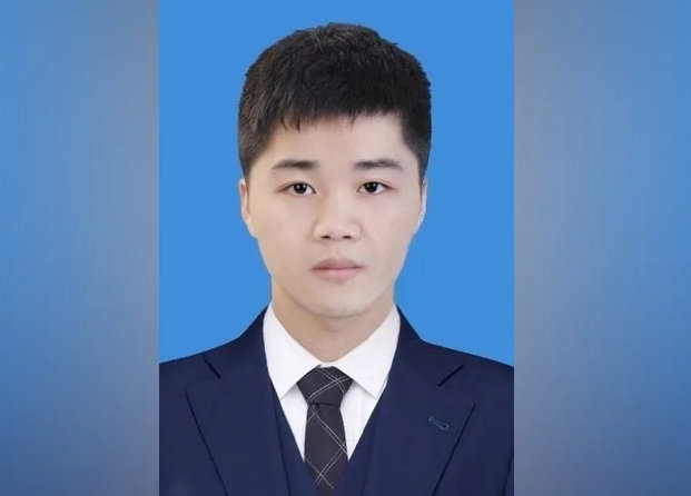 25岁应届博士成985高校博导 网友：又看到了人间参差！休闲区蓝鸢梦想 - Www.slyday.coM