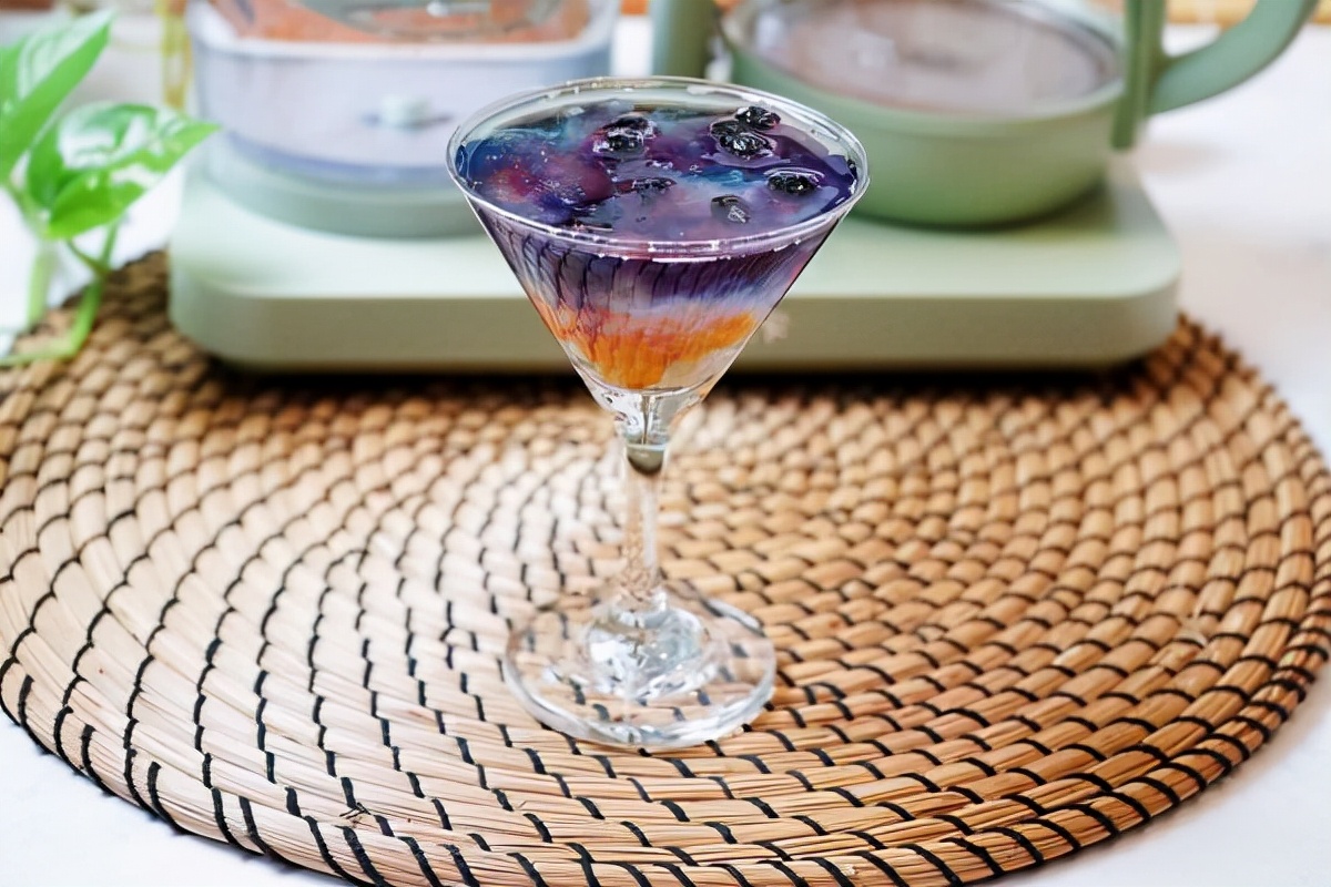 燕窝吃出梦幻的星空的感觉燕窝星空杯让燕窝有趣起来