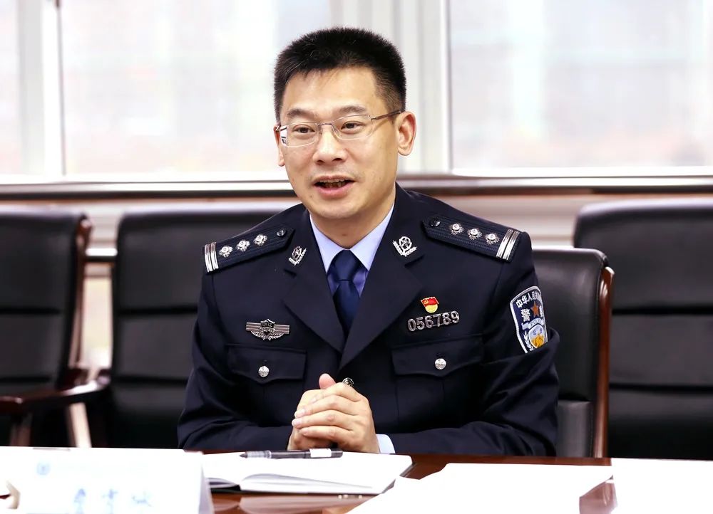 公安厅法制总队原二级高级警长詹肖冰严重违纪违法问题进行了纪律审查