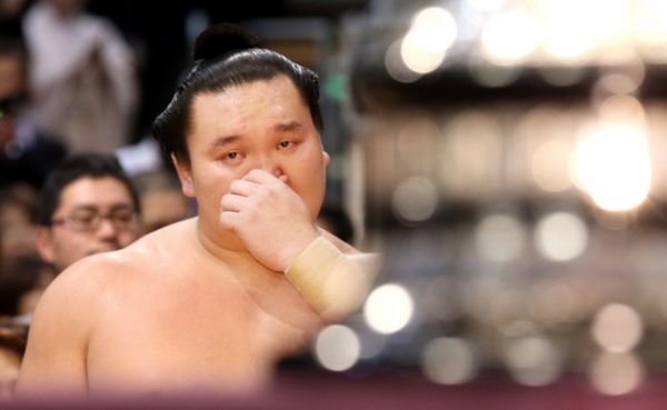 夺冠45次获胜上千回相扑界一哥横纲白鹏决定退役