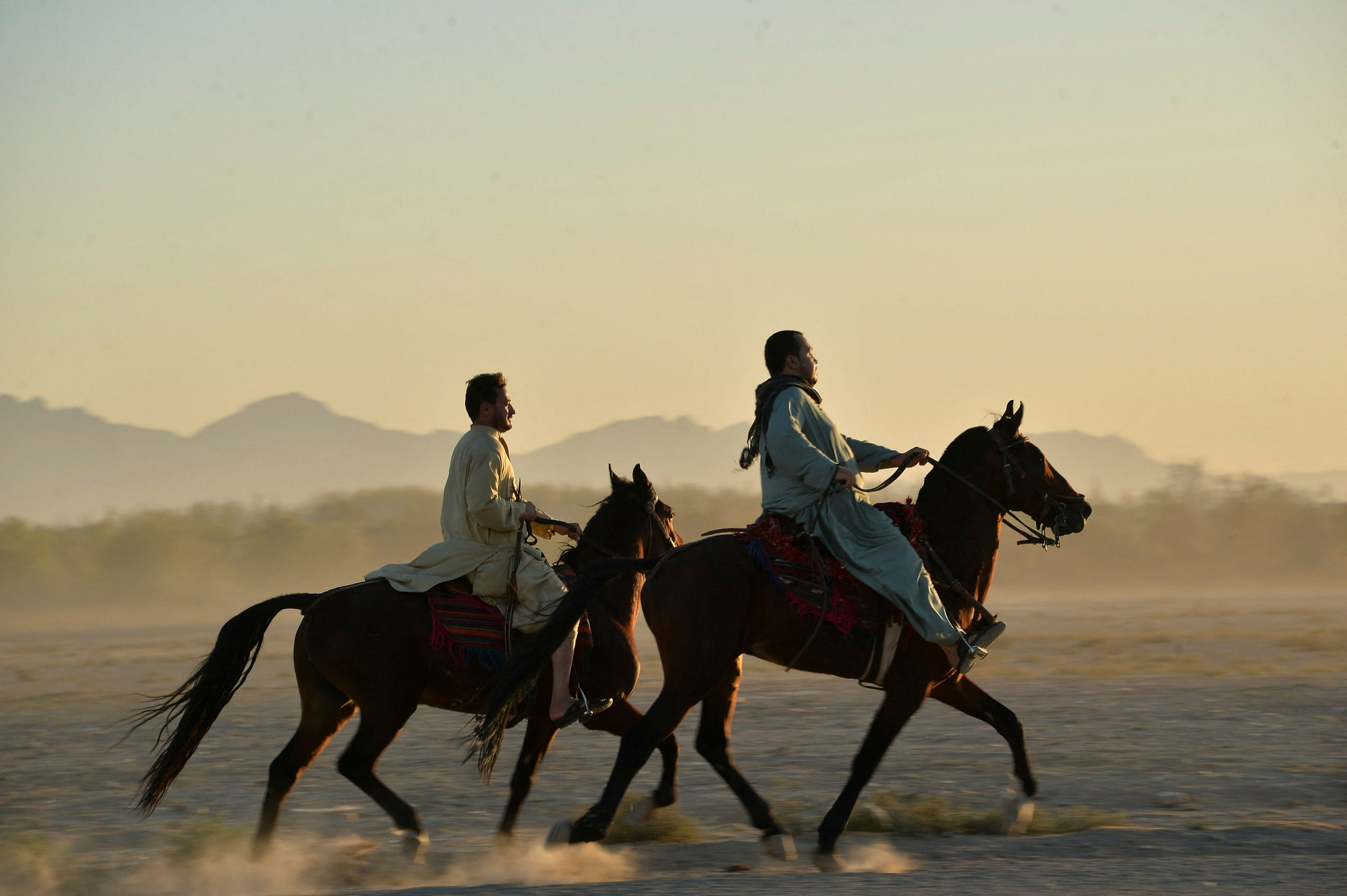 阿富汗:骑马的人__财经头条