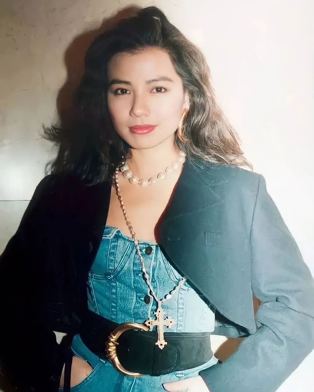 讲真的|90年代的港风穿搭,今天看起来真时髦啊!__财经头条