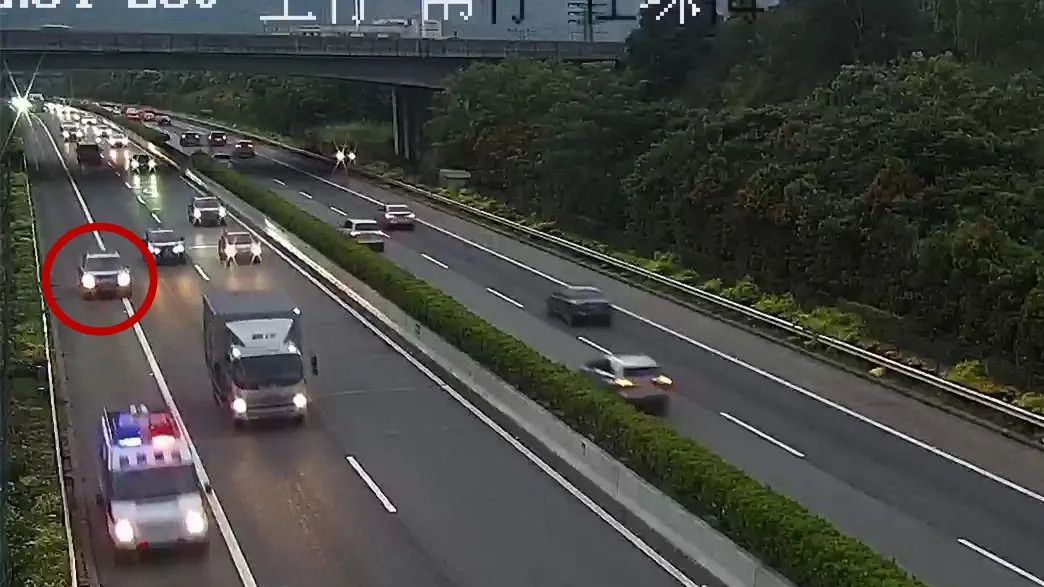 男子被压断3根手指，中山、珠海交警联手做了这件事！妻子泪崩……休闲区蓝鸢梦想 - Www.slyday.coM