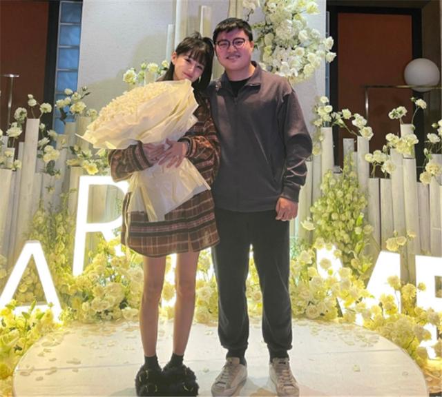 uzi求婚成功却被蛇哥抢了头条lol手游进国服前三迎来第二春