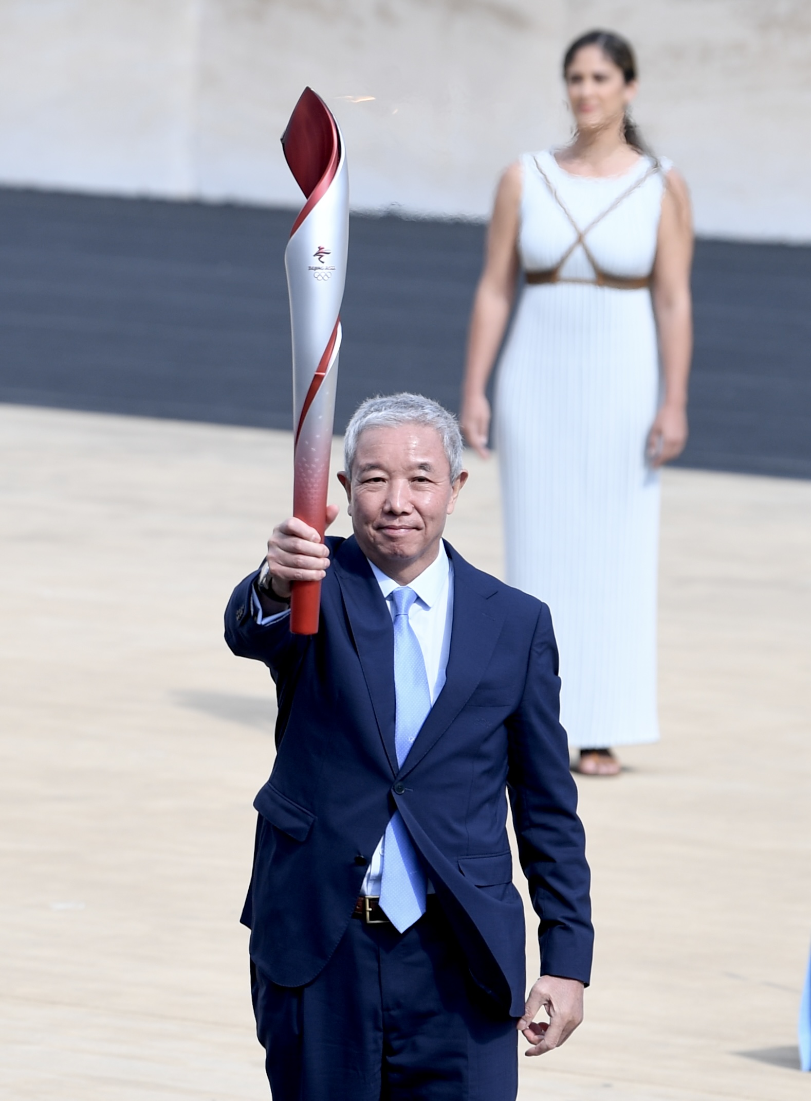 北京冬奥会火种交接仪式在雅典完成