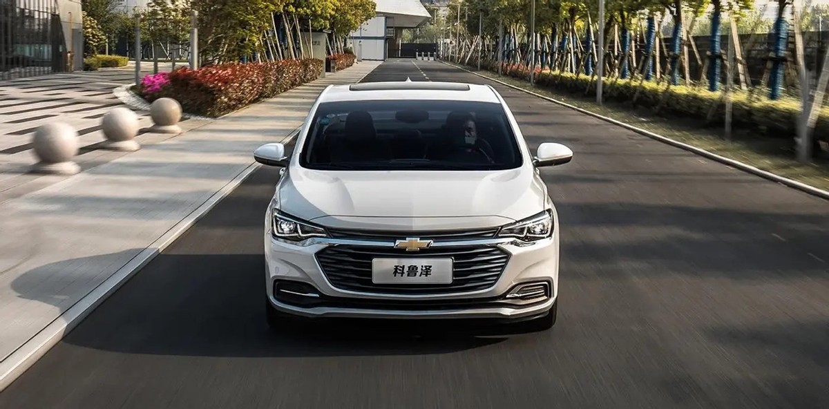 10万内落地 4轮独悬 6at 2022款雪佛兰科鲁泽上市