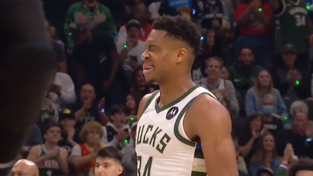 一级恶意犯规！阿德防守垫脚米德尔顿，遭抨击：伸腿挺坏的休闲区蓝鸢梦想 - Www.slyday.coM