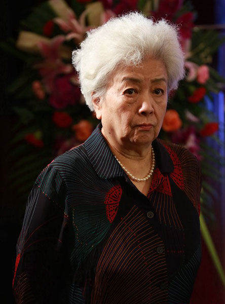 谢芳老师对观众的真诚值得尊重,也值得年轻演员学习.