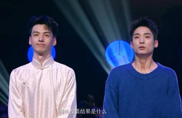 不知道杨洋曾经是专业舞者的观众,看到刘迦如今的舞蹈水平,其实也能够