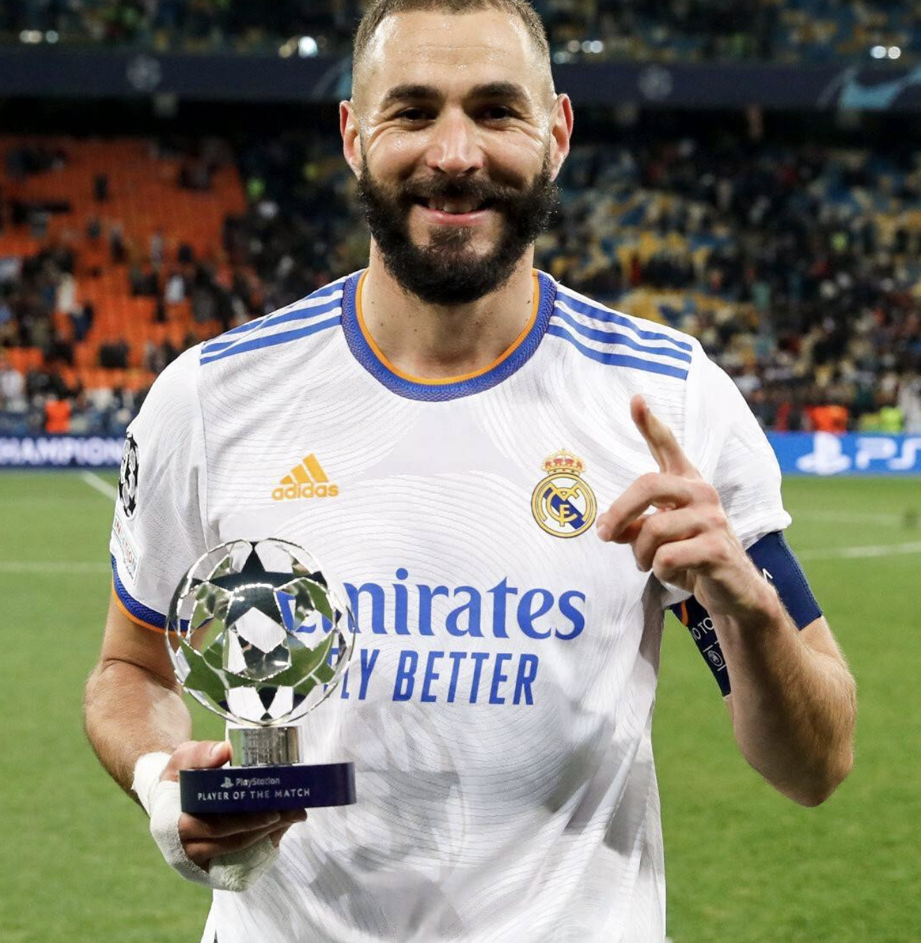 5-0大胜!本泽马一人参与5球,获评10分满分,配得上金球奖