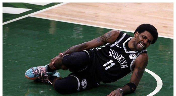 阿德垫脚米德尔顿,被吹一级恶意犯规!球迷调侃:为欧文报仇吗?休闲区蓝鸢梦想 - Www.slyday.coM 阿德垫脚米德尔顿,被吹一级恶意犯规!球迷调侃:为欧文报仇吗?休闲区蓝鸢梦想 - Www.slyday.coM