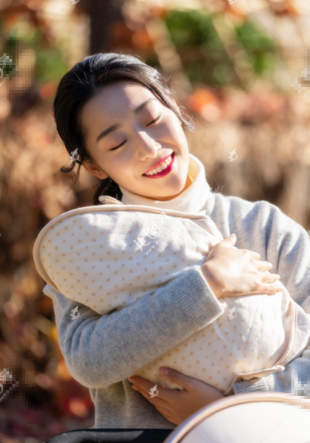 孩子适合多抱还是多躺?