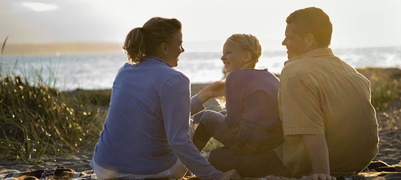 8岁短道速滑小女孩,摔倒后还反超夺冠,引全网500多万点赞休闲区蓝鸢梦想 - Www.slyday.coM