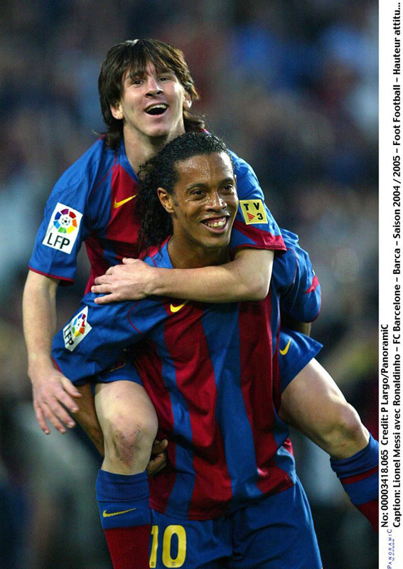 小罗:巴黎在我心中有特殊地位|梅西|巴萨|罗纳尔迪尼奥_新浪新闻