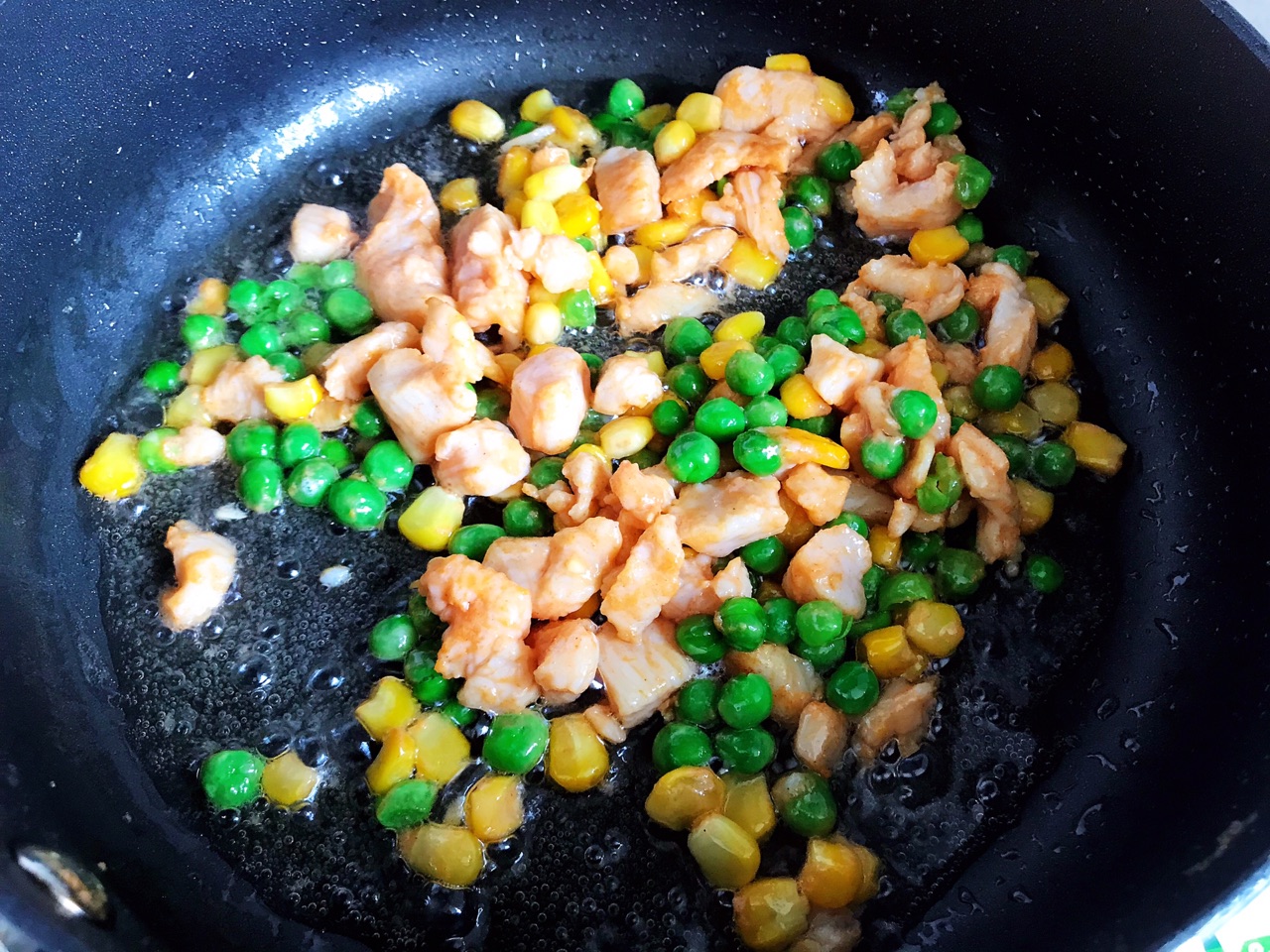 自制杂蔬鸡肉燕麦米炒饭,粒粒分明营养高,做法一点也不难|燕麦米|炒饭