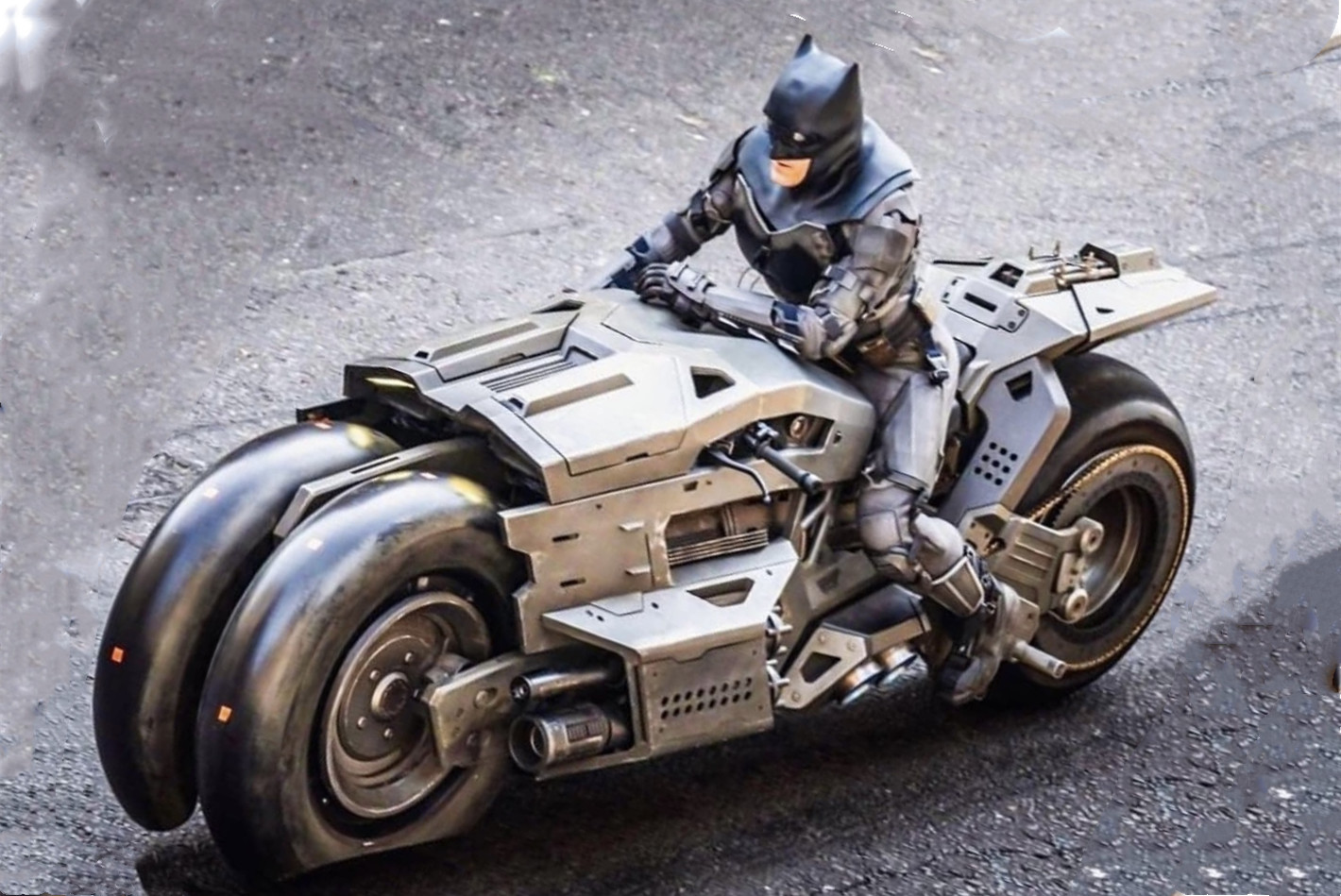 5个蝙蝠侠并存闪电侠蝙蝠女或将联动新版大战企鹅人