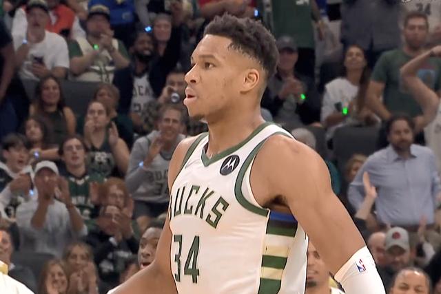 争议！阿德垫脚米德尔顿被吹一级恶意犯规，左脚故意伸出太坏了休闲区蓝鸢梦想 - Www.slyday.coM