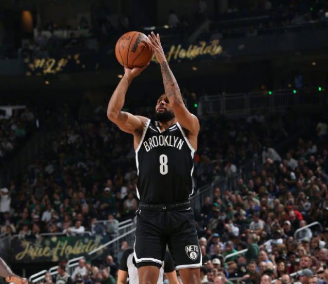 争议！阿德垫脚米德尔顿被吹一级恶意犯规，左脚故意伸出太坏了休闲区蓝鸢梦想 - Www.slyday.coM