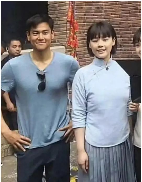 难怪被骂得这么惨......《第一炉香》把张迷心里的“白月光”营销成了“土味爱情故事”？休闲区蓝鸢梦想 - Www.slyday.coM