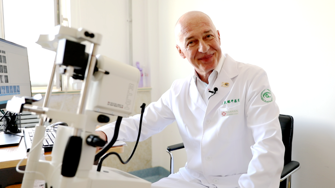 这位大庆老外,让很多人心情格外轻松|林永庆|眼科_新浪新闻